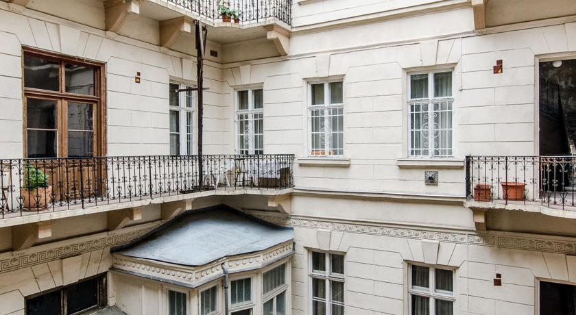 Sara'S Apartment بودابست الغرفة الصورة